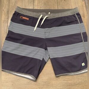 Vuori Men’s Banks Striped Shorts Unlined